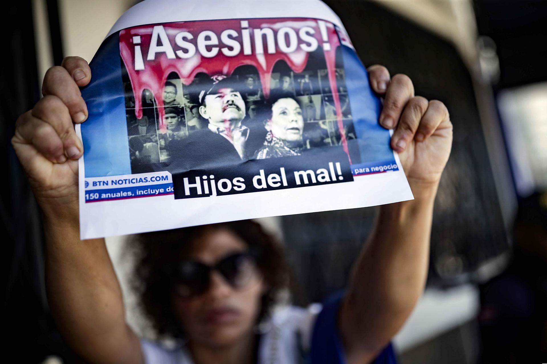 Defender derechos humanos en el exilio: el rompecabezas de las organizaciones nicaragüenses